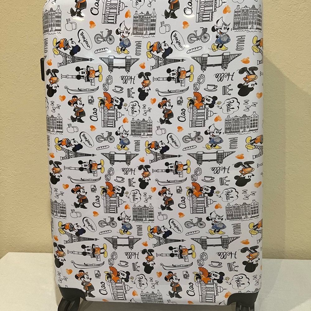 NWT Disney Minnie Mouse
Suitcase, Luggage, Travel Bag - 28"